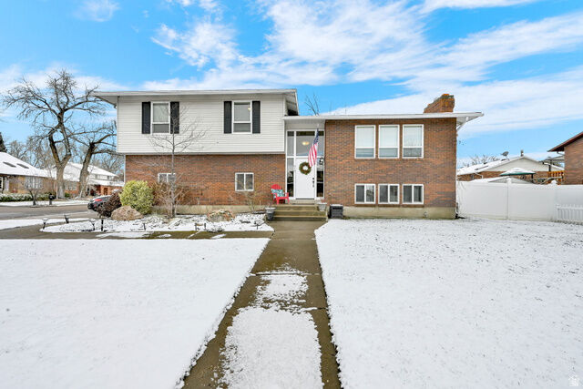 Property Photo: 619 W 4050 S UT 84405