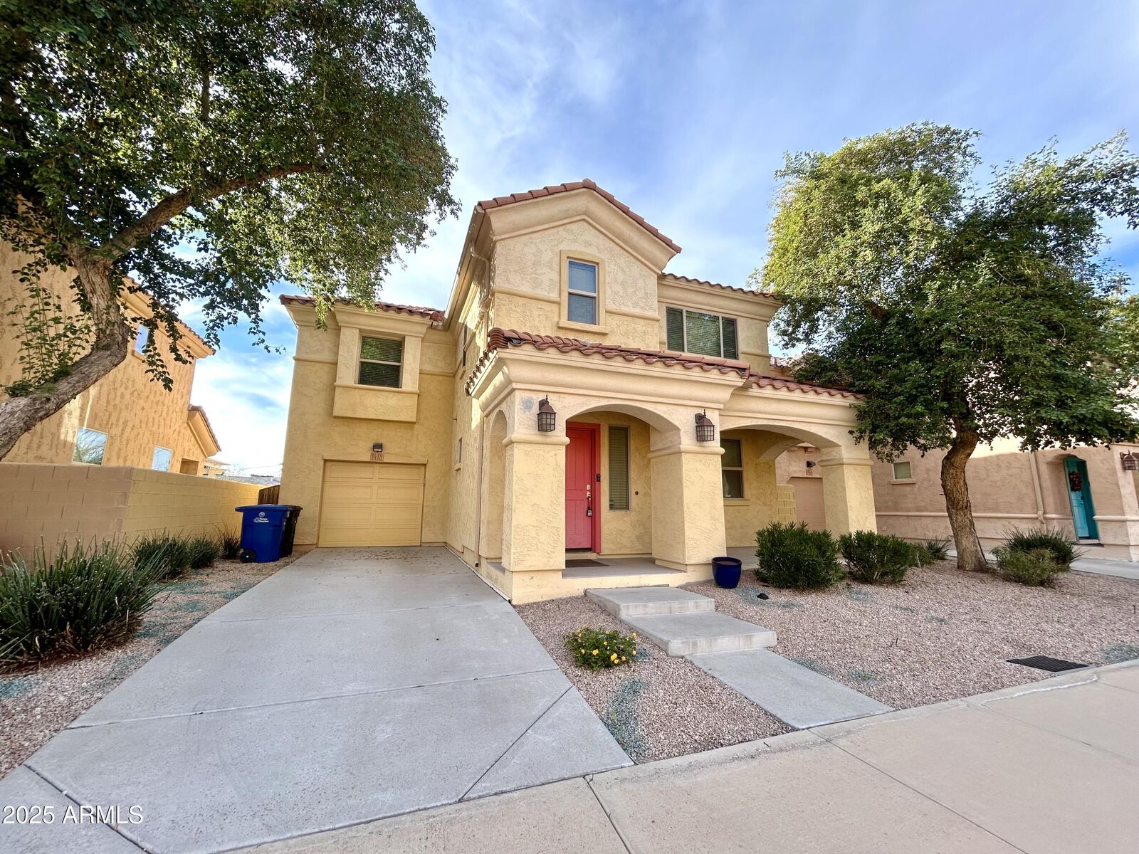 Property Photo:  1418 S Jessica Lane  AZ 85281 