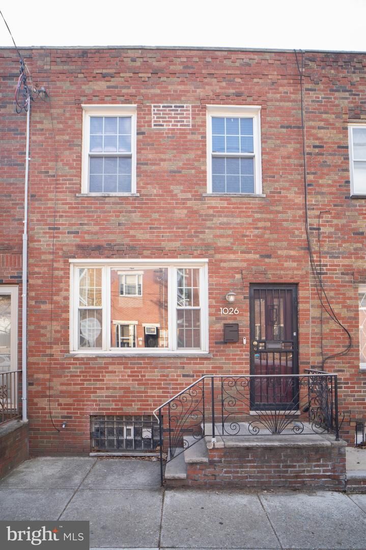Property Photo:  1026 Morris Street  PA 19148 