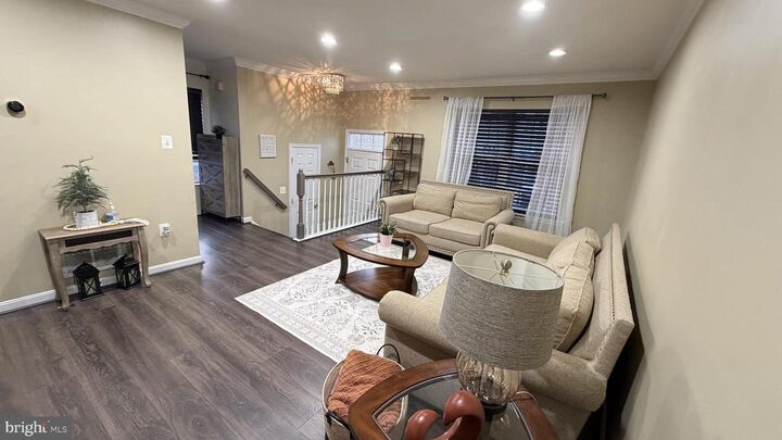 Property Photo: 6821 Avalon Isle Way VA 20155