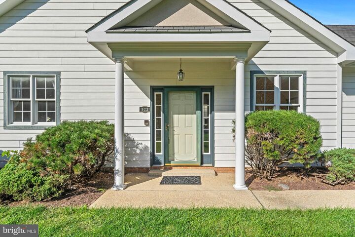 Property Photo: 923 Hickory Circle MD 20646