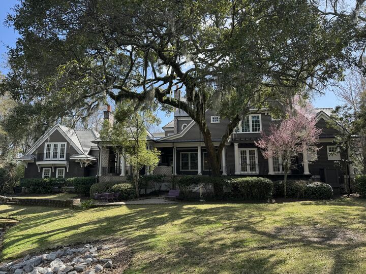 Property Photo:  290 Delahow Street  SC 29492 