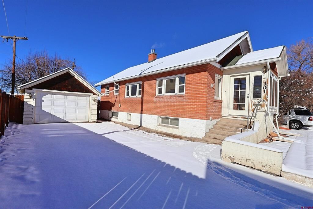 Property Photo:  301 Edgemont Boulevard  CO 81101 