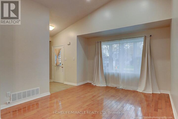 Property Photo: 4 Richvale Drive Upper ON L6Z 1M4