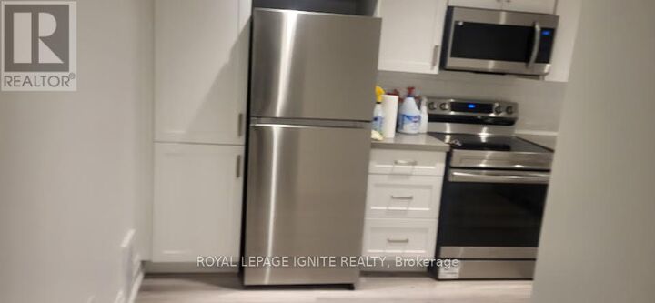 Property Photo:  66 Gaiety Drive Bsmt  ON M1H 1C1 