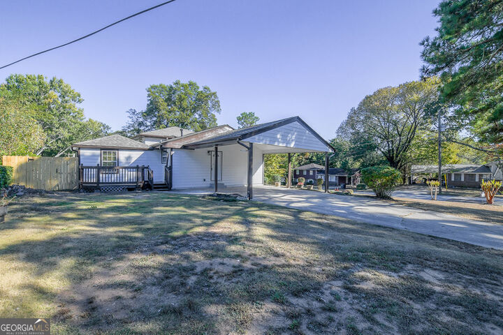 Property Photo: 5186 Flemish Court GA 30349