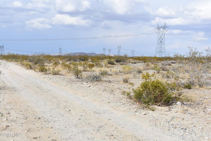 Property Photo: 34630 Longview &Amp Ave V2 Road CA 93553