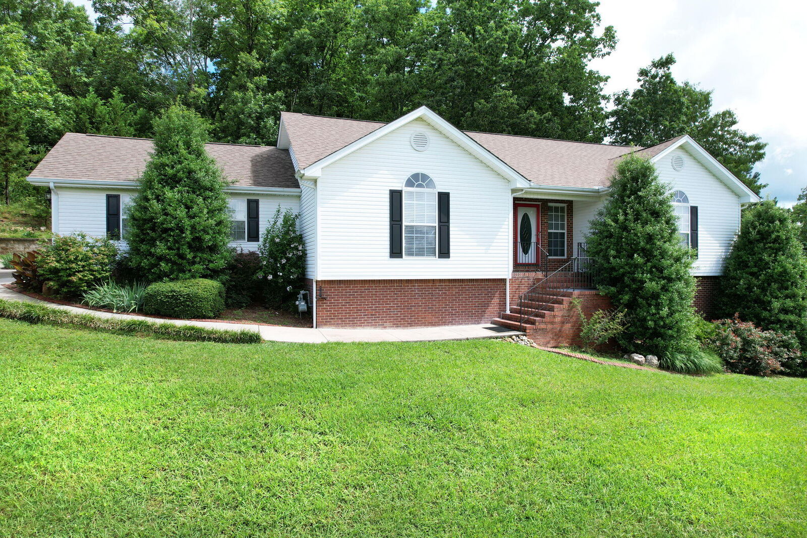 Property Photo:  1454 Benjamin Circle NW  TN 37312 