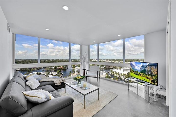 Property Photo:  2715 N Ocean Blvd 18E  FL 33308 