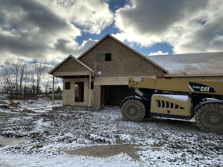 Property Photo:  14070 Pristine Court  MI 48820 