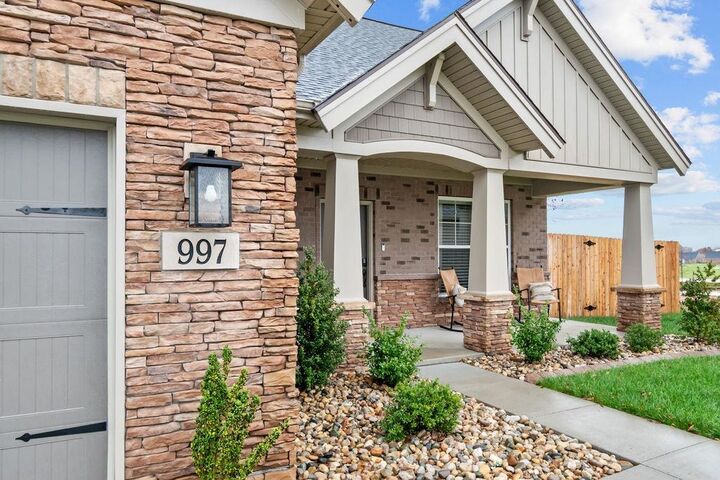 Property Photo:  997 Onyx Court  KY 42301 