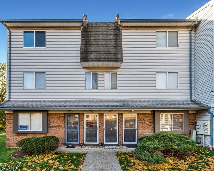 Property Photo: 303 Arsdale Ter 303 NJ 07083