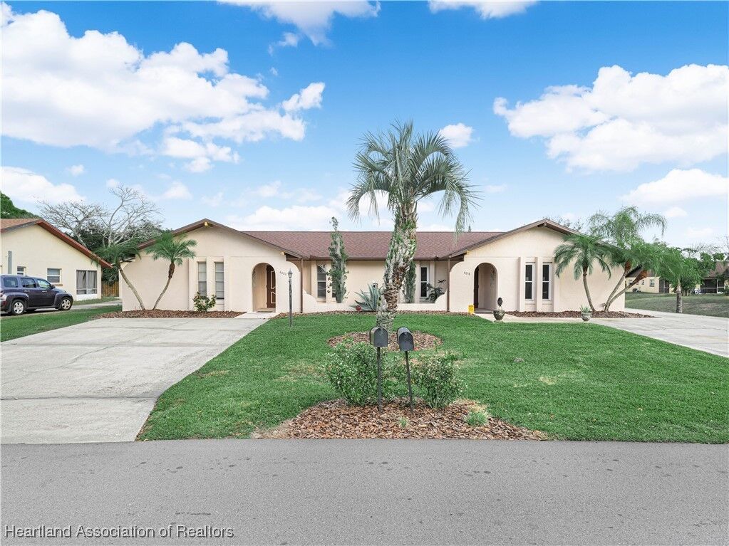 Property Photo:  4018 Vilabella Drive  FL 33872 