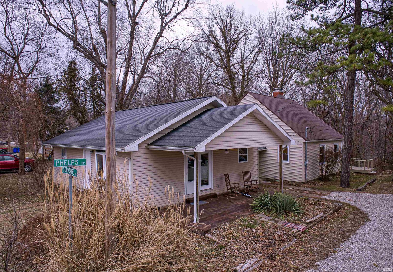 Property Photo:  1 Yorkshire Drive  IN 47630 