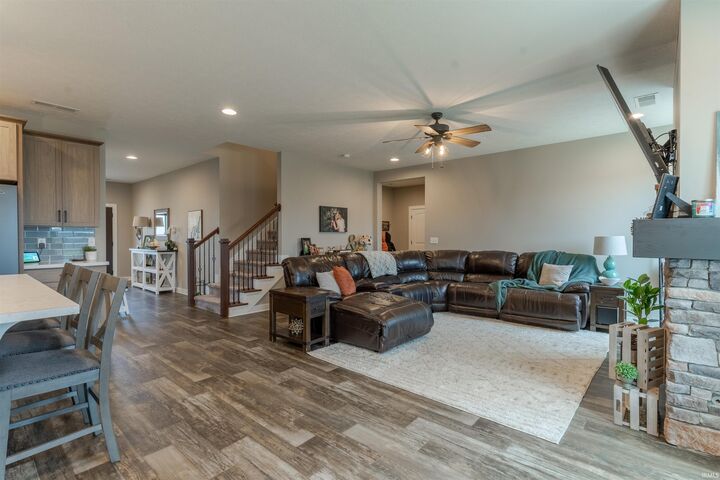 Property Photo: 5430 Bloomsbury Court IN 47630