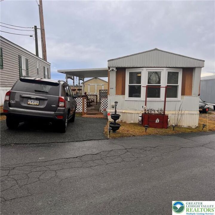 Property Photo:  3101 Newburg Road  PA 18064 