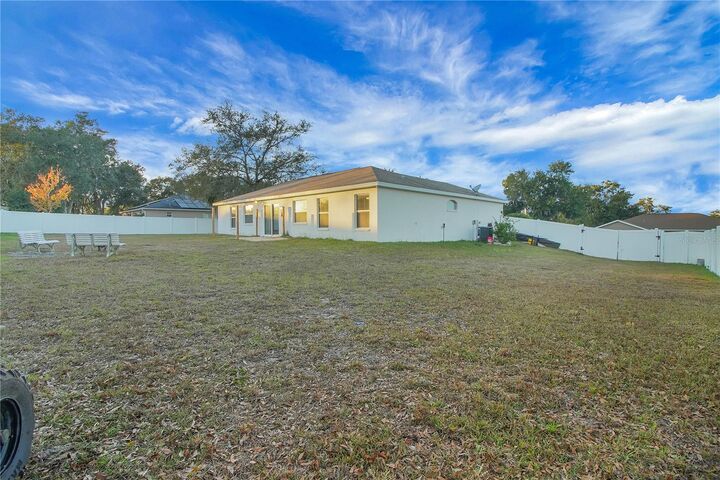 Property Photo:  314 Stone Castle Loop  FL 32159 