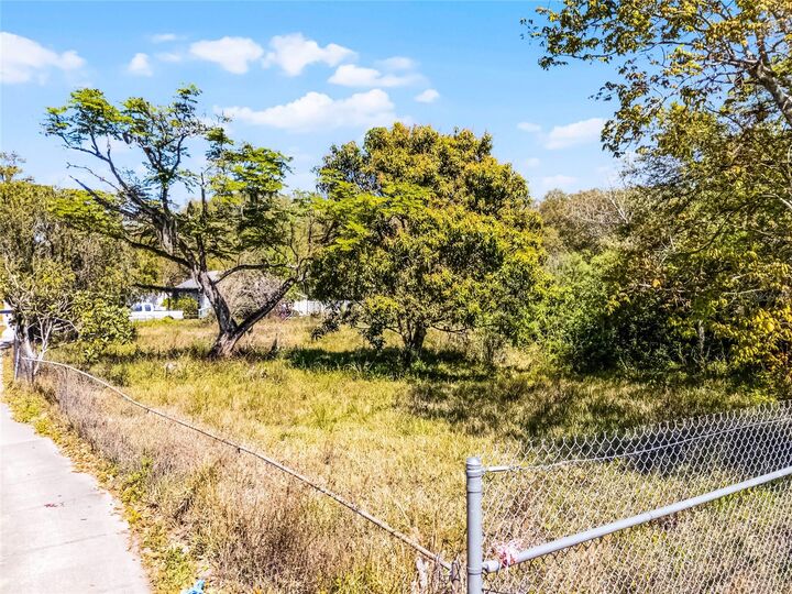 Property Photo:  1359 Avalon Road  FL 34787 