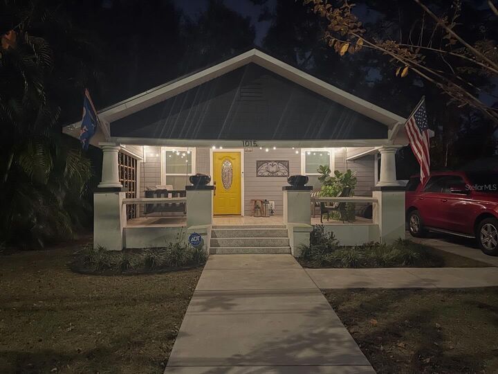 Property Photo:  1015 E Crawford Street  FL 33604 