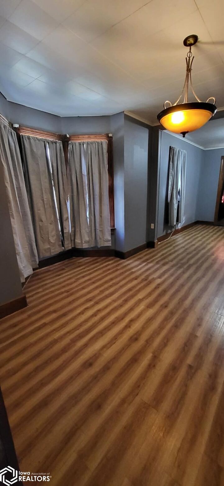 Property Photo:  1004 Bartlett Street  IA 52601 