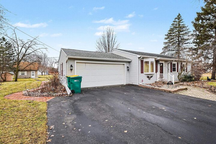 Property Photo: 3378 State St Road MI 48706