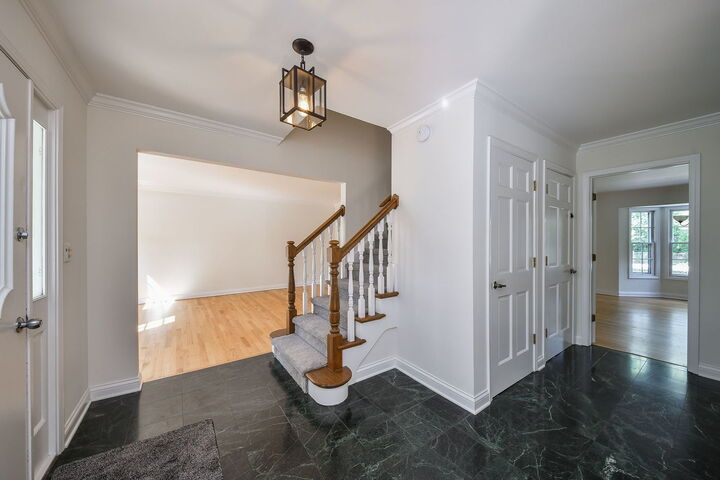 Property Photo: 825 Biltmore Court IL 60563