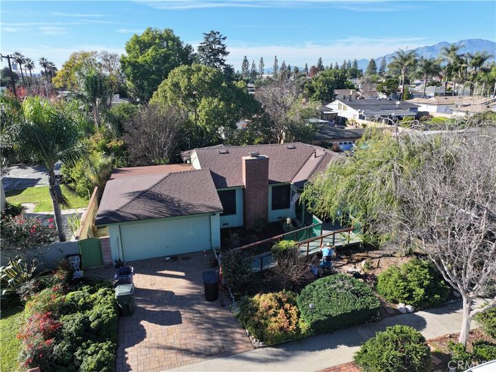 Property Photo:  567 S Aldenville  CA 91723 