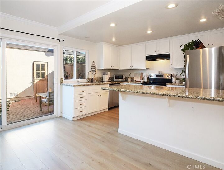 Property Photo:  1280 Stonewood Court  CA 90732 