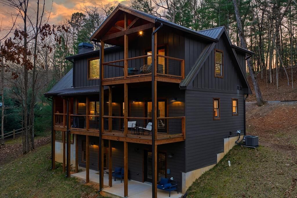 Property Photo:  60 Cherokee Trl  GA 30540 