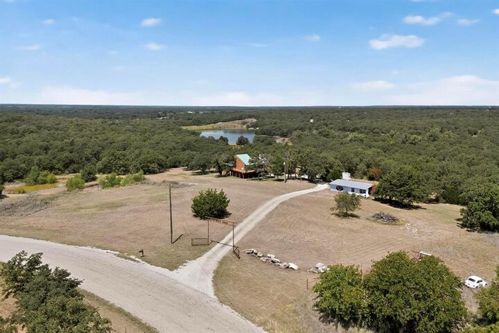 Property Photo:  438 Jay Kelley Lane  TX 76270 