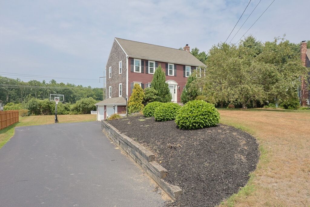 Property Photo:  110 Cobblestone Lane  MA 02324 