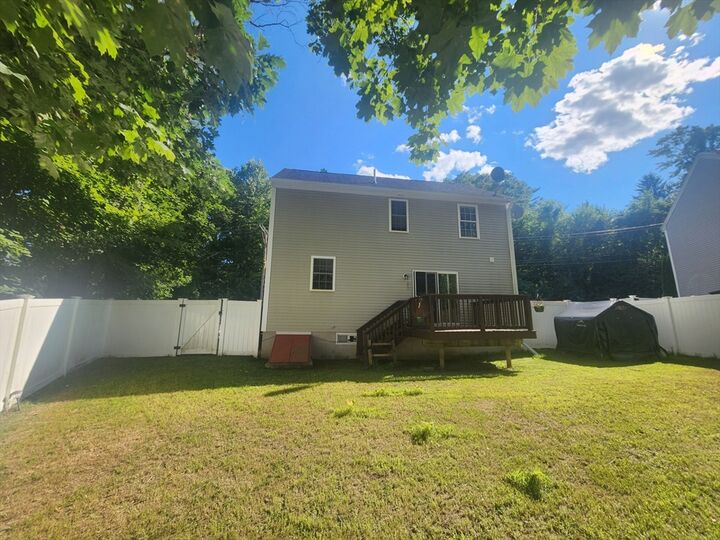 Property Photo:  105 Sanborn Street 105  MA 01420 