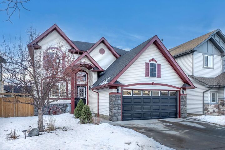 Property Photo:  15 Drake Landing Drive  AB T1S 2M7 