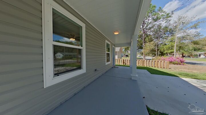 Property Photo:  5767 Avondale Rd  FL 32526 