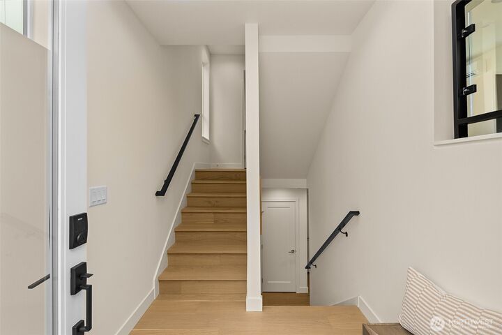 Property Photo:  5203  Sand Point Way NE  WA 98105 