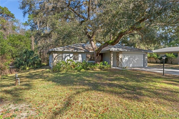 Property Photo: 6461 E Slate Street FL 34452