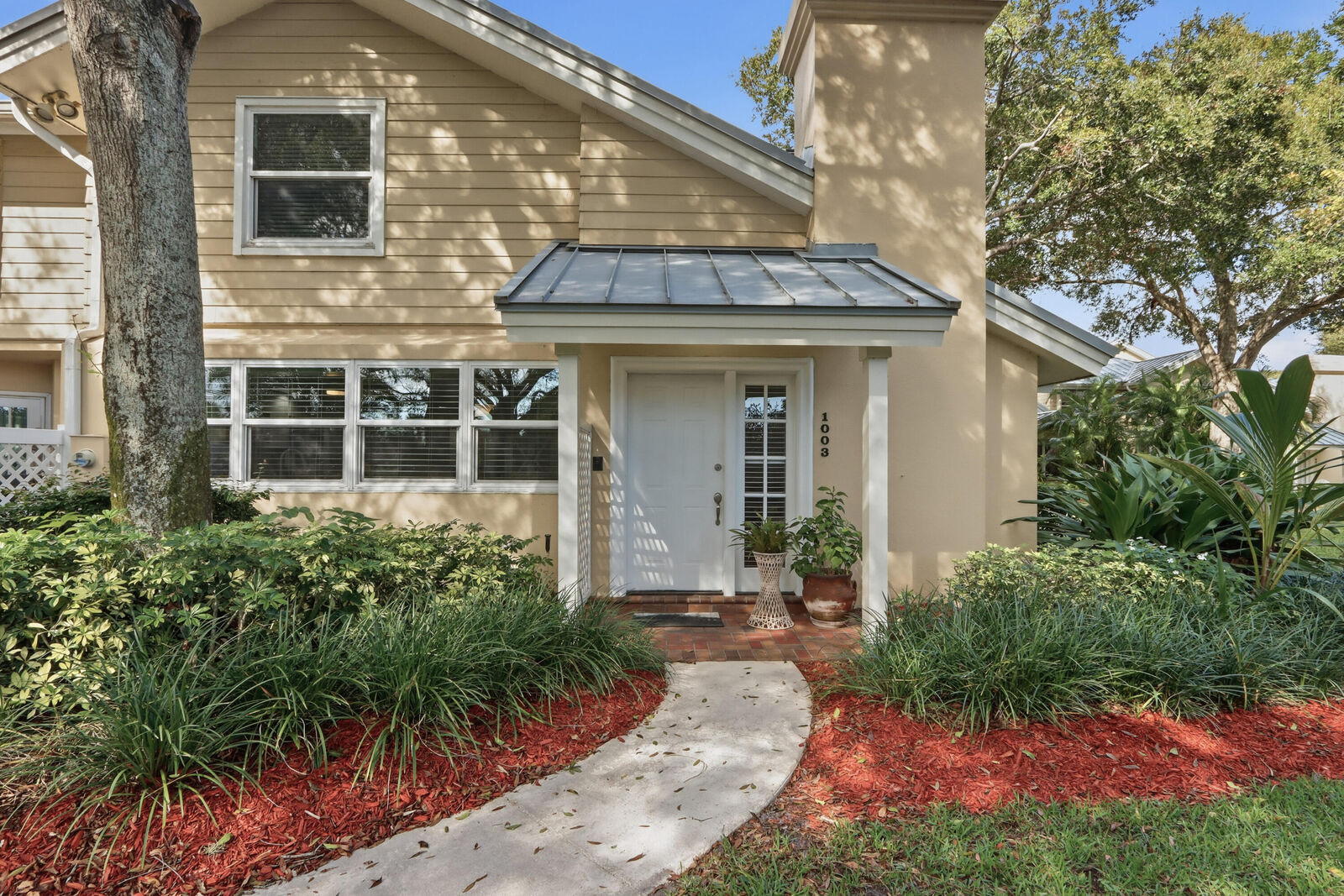 Property Photo: 1003 Copley Court FL 33436