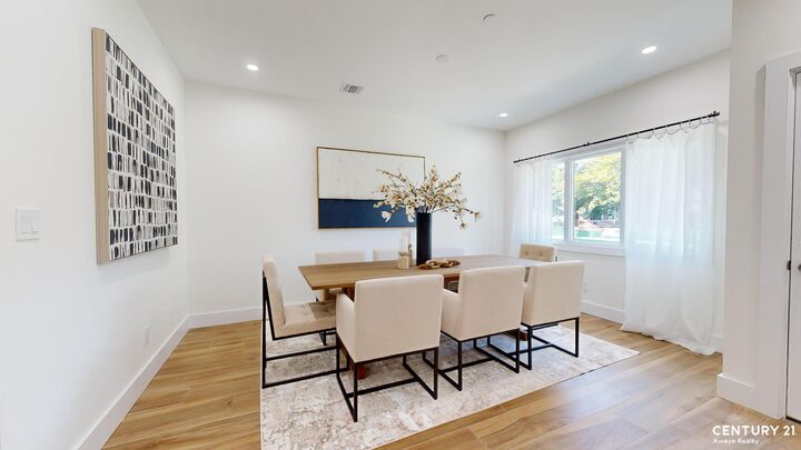 Property Photo:  10 Harris Lane  NY 10309 