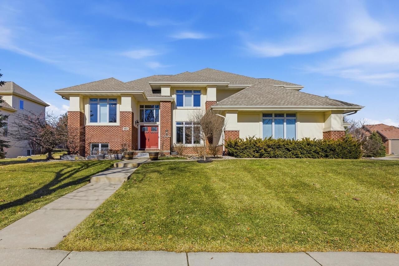 Property Photo:  901 Winding Way  WI 53562 