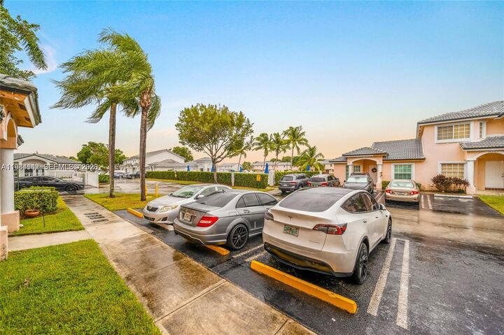 Property Photo:  14260 SW 121st Pl 11  FL 33186 