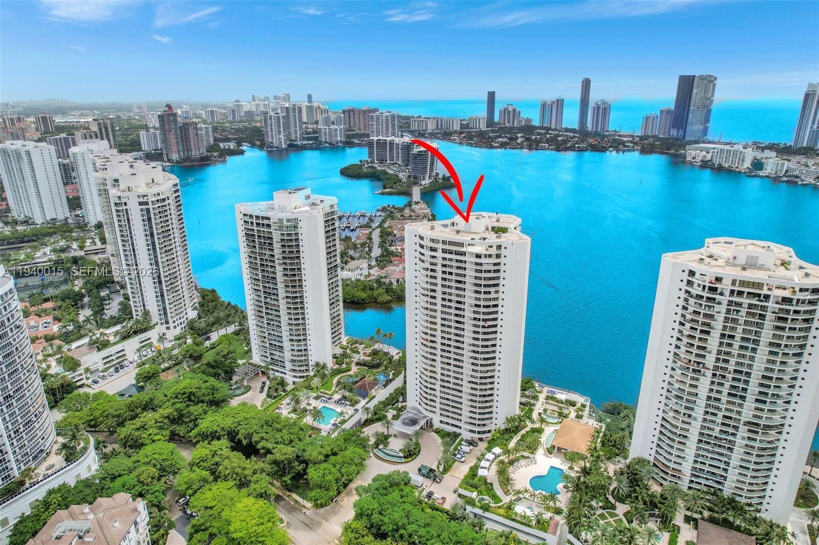 Property Photo:  3000 Island Blvd 502  FL 33160 