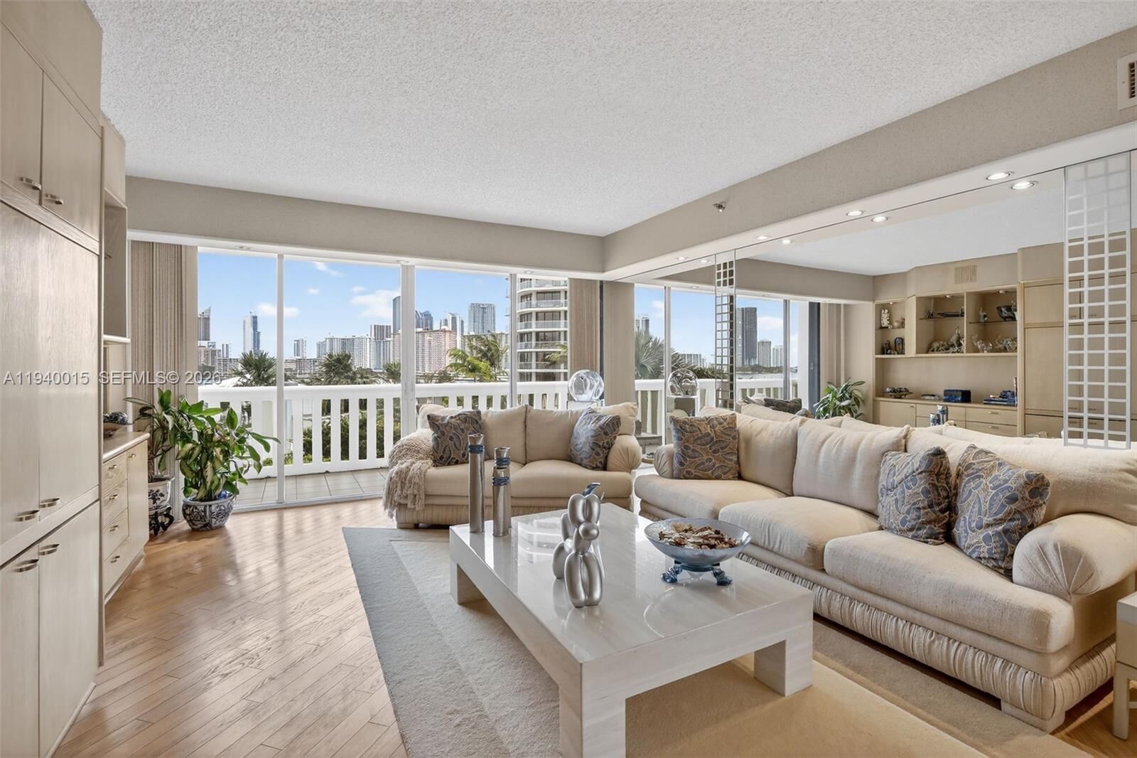 Property Photo:  3000 Island Blvd 502  FL 33160 