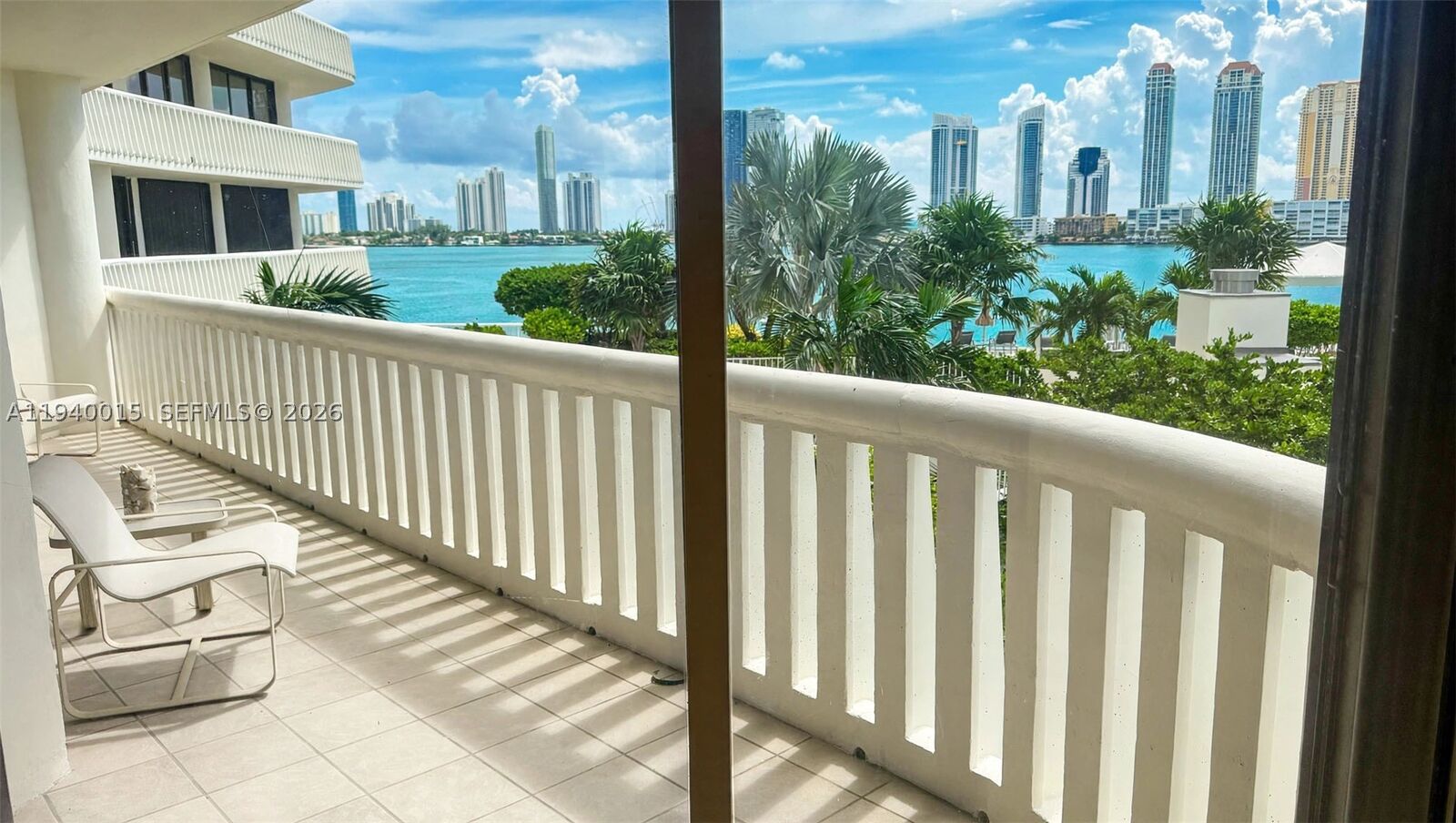 Property Photo: 3000 Island Blvd 502 FL 33160