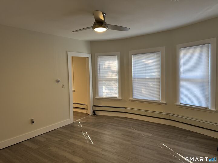 Property Photo:  393 Newhall Street  CT 06511 