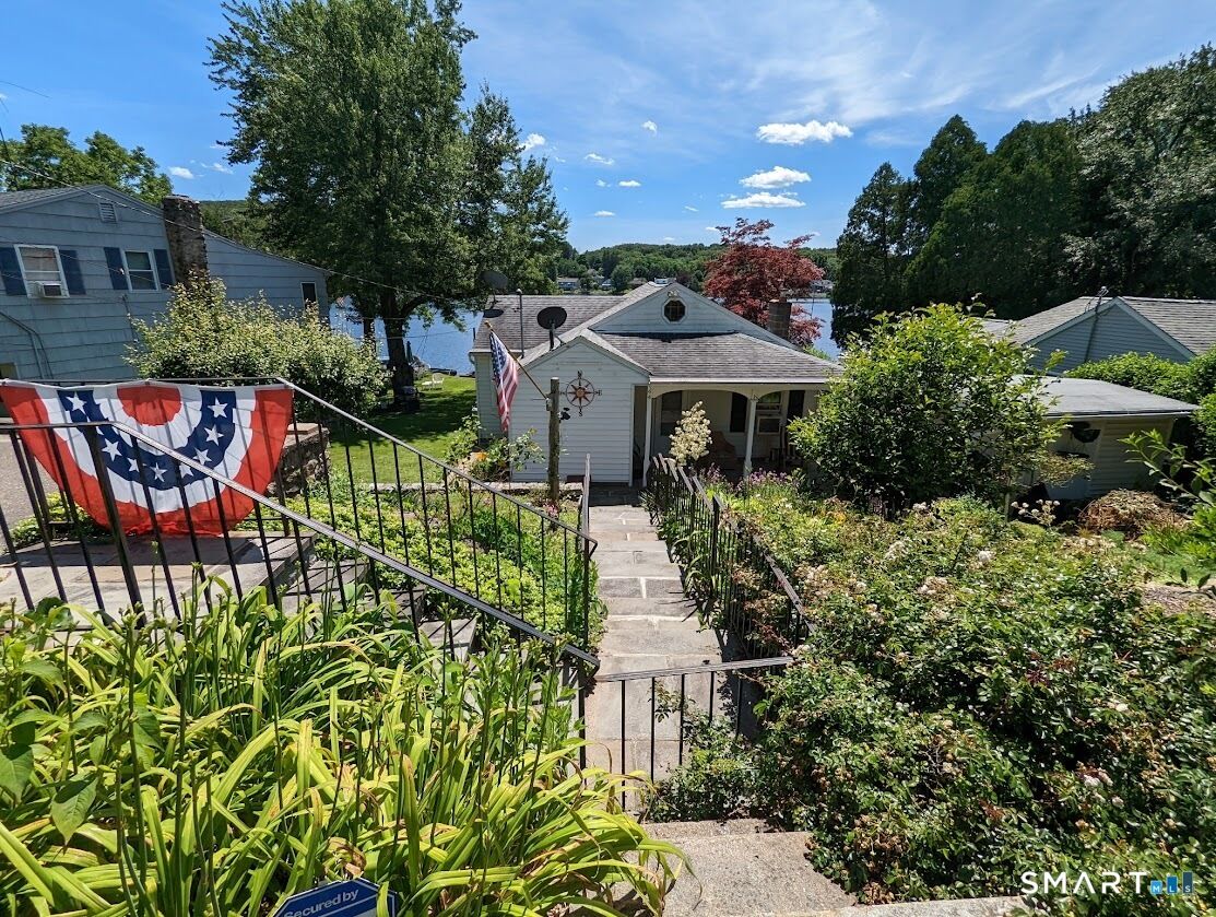 Property Photo:  44 Lake Plymouth Boulevard  CT 06782 