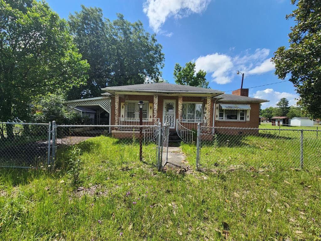 Property Photo:  16 S Sumter Street  SC 29125 