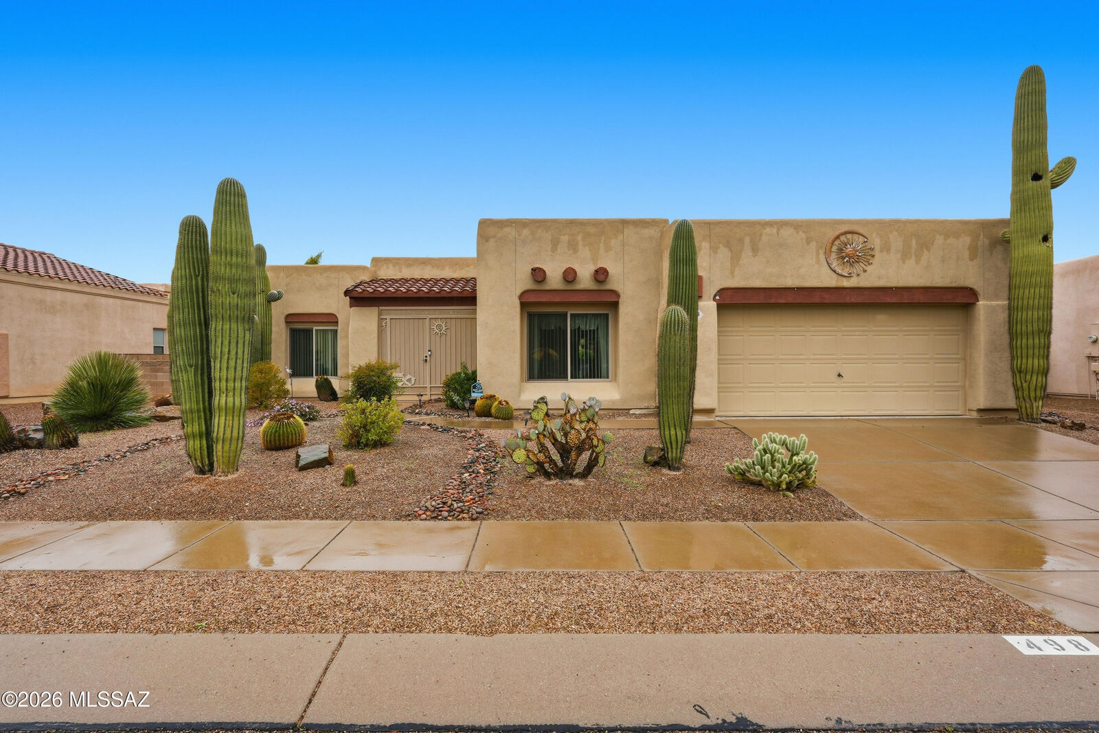 Property Photo:  498 W Windowmaker Road  AZ 85737 