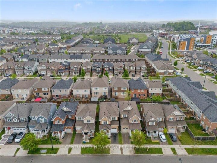 Property Photo:  85 Ludolph Street  ON N2R 0J4 