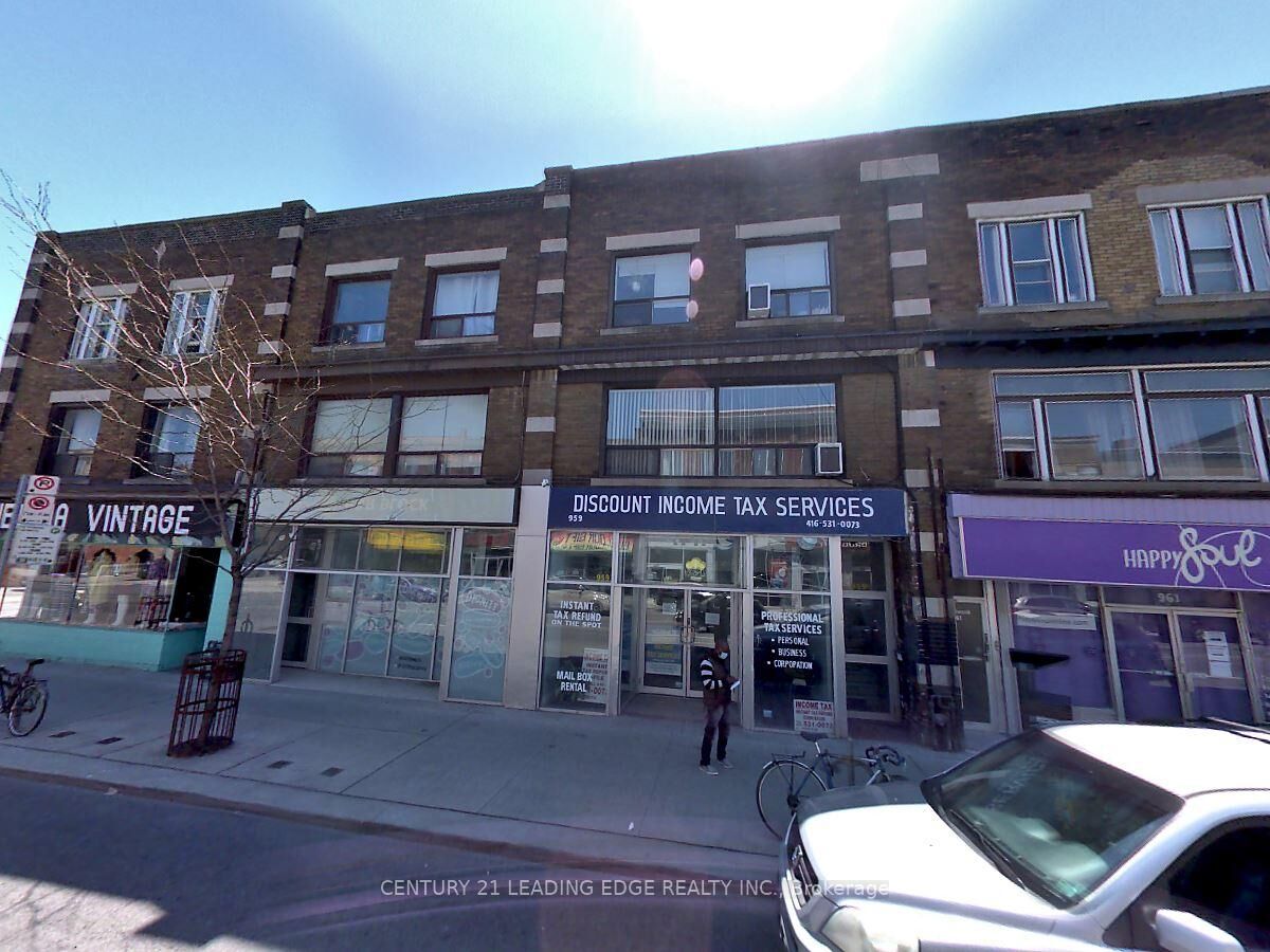 Property Photo:  959 Bloor Street W 2A  ON M6H 1L7 