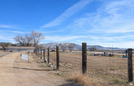 Property Photo:  400 S 100 E 5  UT 84630 